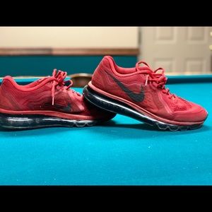 Men’s Nike Airmax size 9.